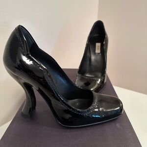 Prada Venice Glamour Heels - 36 euro - Black Patent Leather